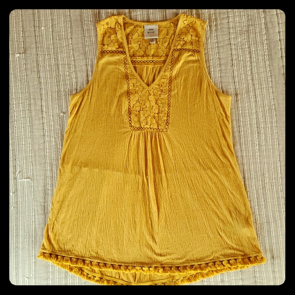 Knox Rose Sleeveless Eyelet Top